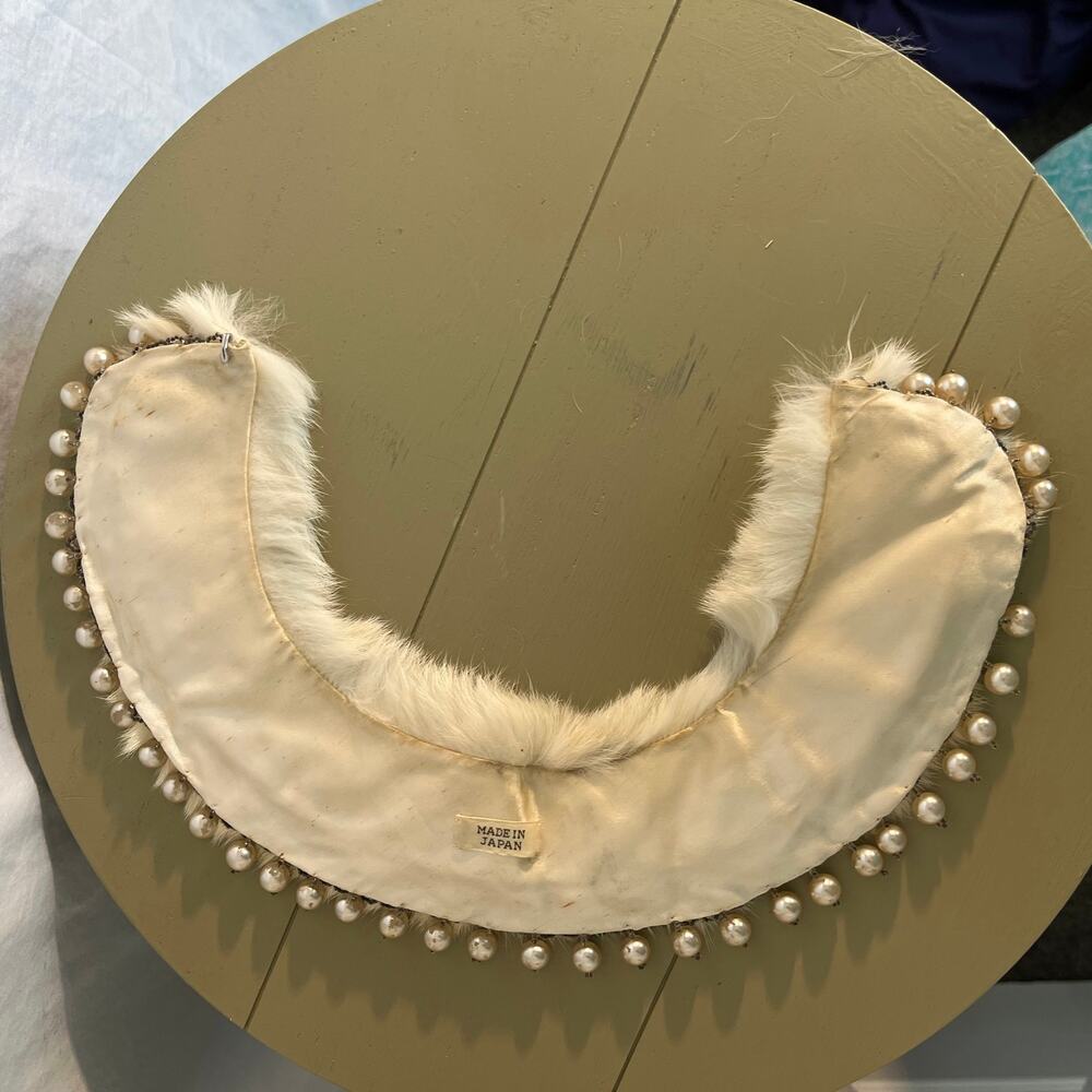 Vintage Ivory Fur Collar Stole